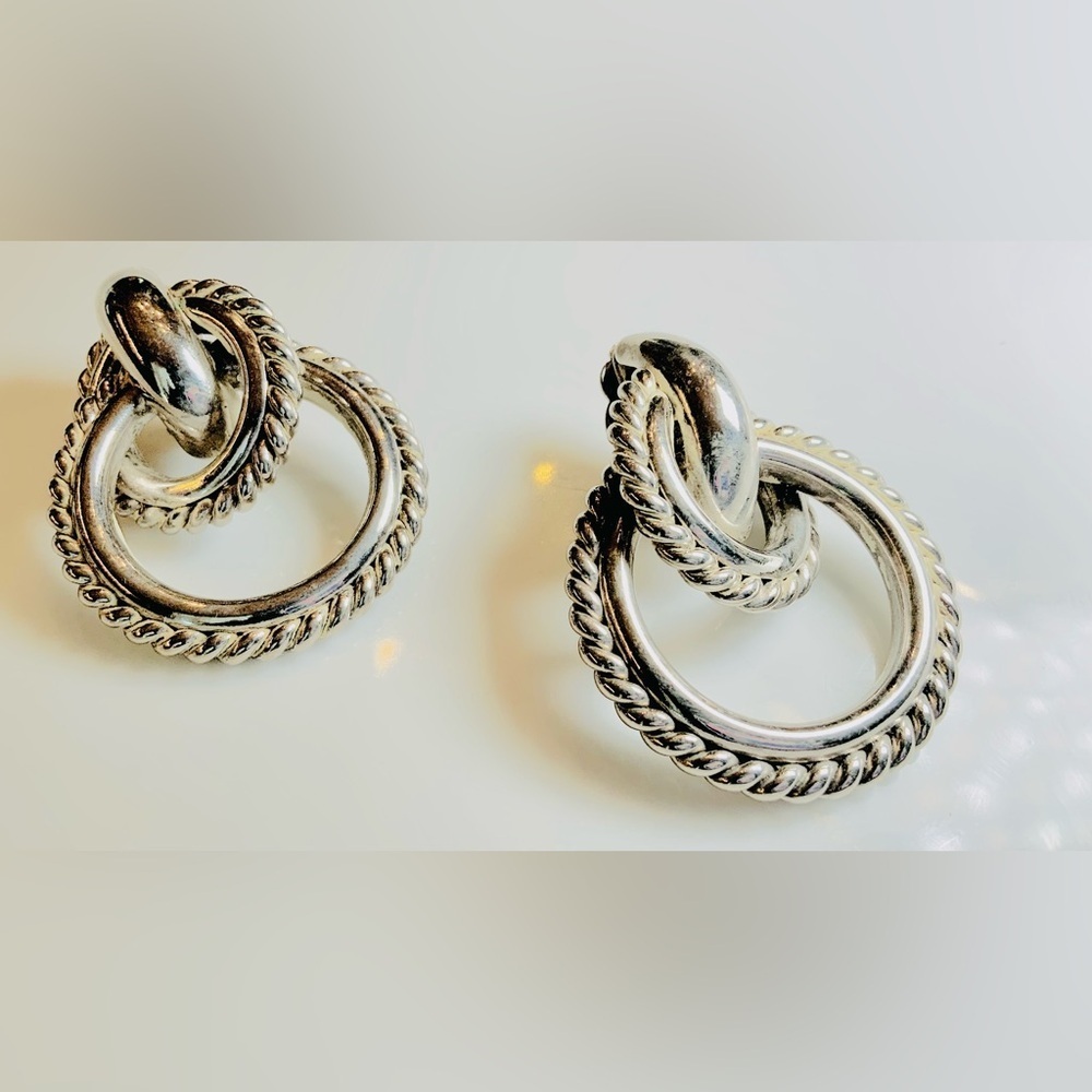 Signed GIVENCHY PARIS NEW YORK Vintage Clips Earrings Silver Tone - Picture 7 of 8